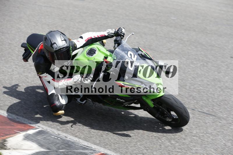 /Archiv-2024/29 12.06.2024 MOTO.CH Track Day ADR/Gruppe blau/22